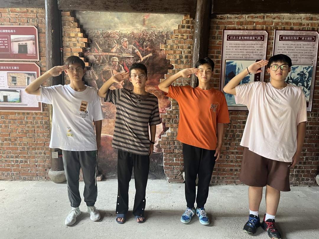 長樂中學志愿者團隊開展“紅色之旅”活動（3）.jpg